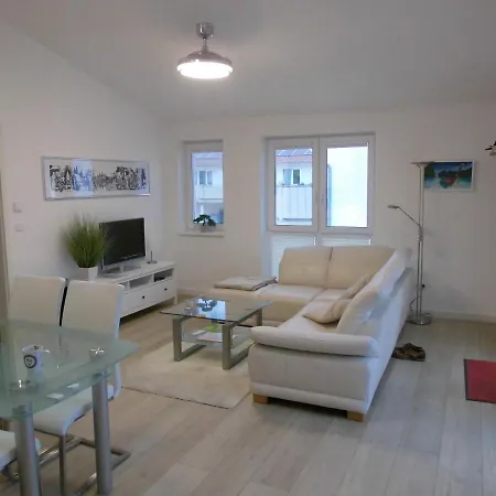 Apartment 2-zimmerwohnung Mit Balkon Ludwigsfelde