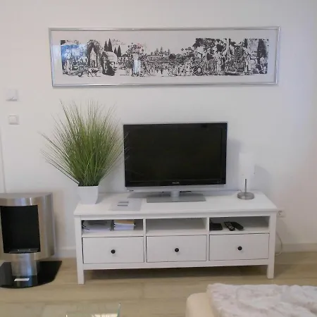 2-zimmerwohnung Mit Balkon Apartment Ludwigsfelde